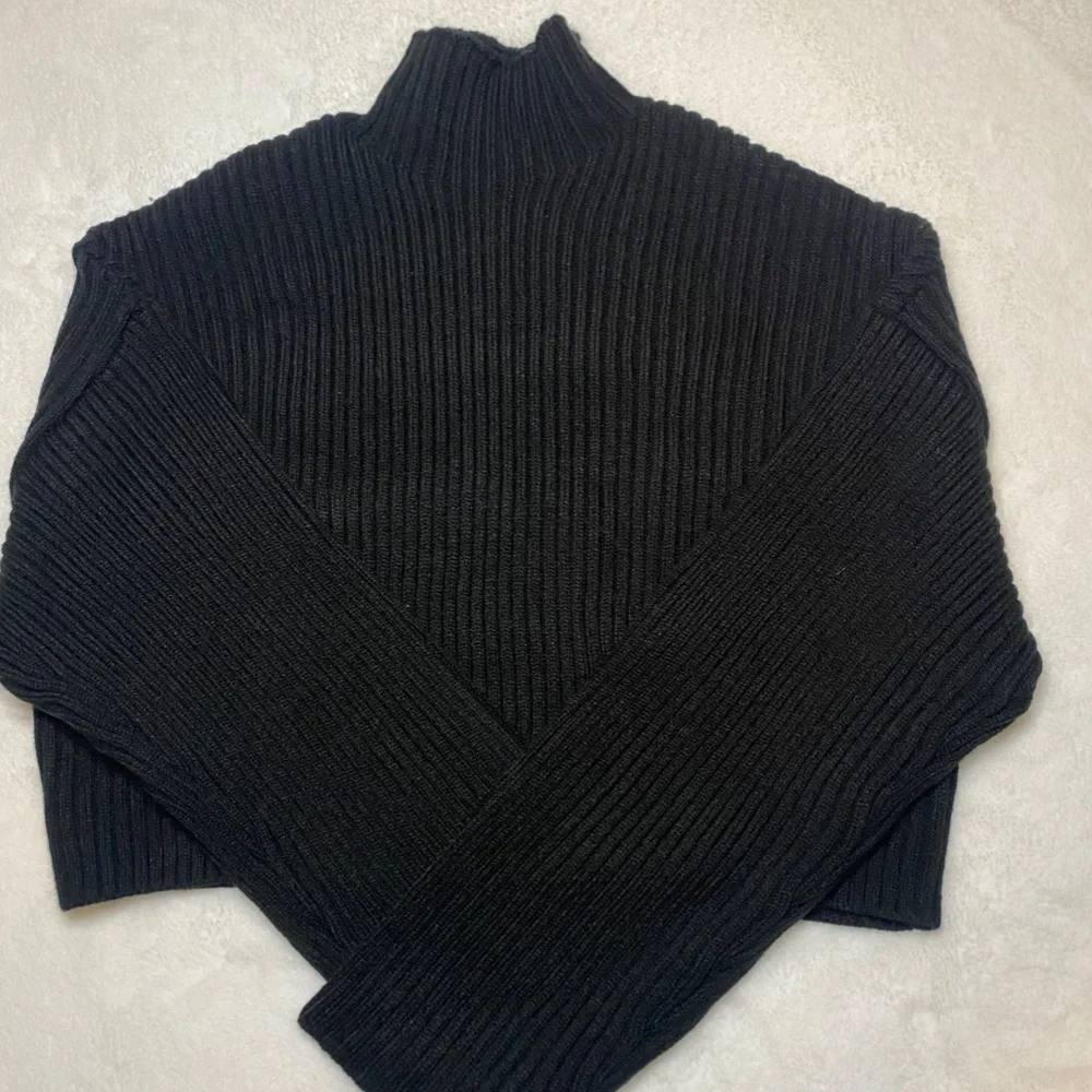 Sancuary Ribbed Knit Crop Sweater - Picture 2 of 3